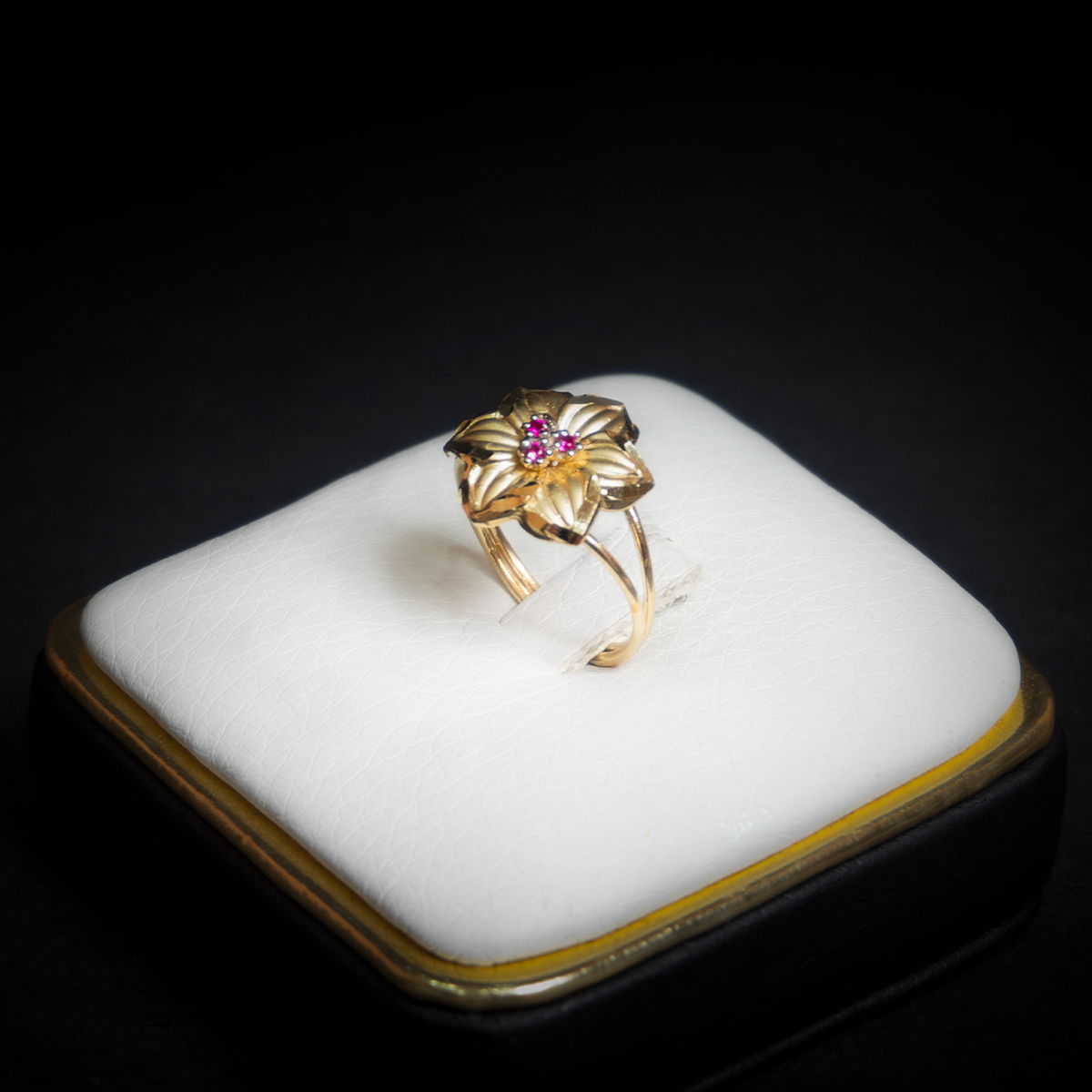Anillo Flor 10k