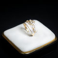 Anillo 15 años zirc. blancas 14k