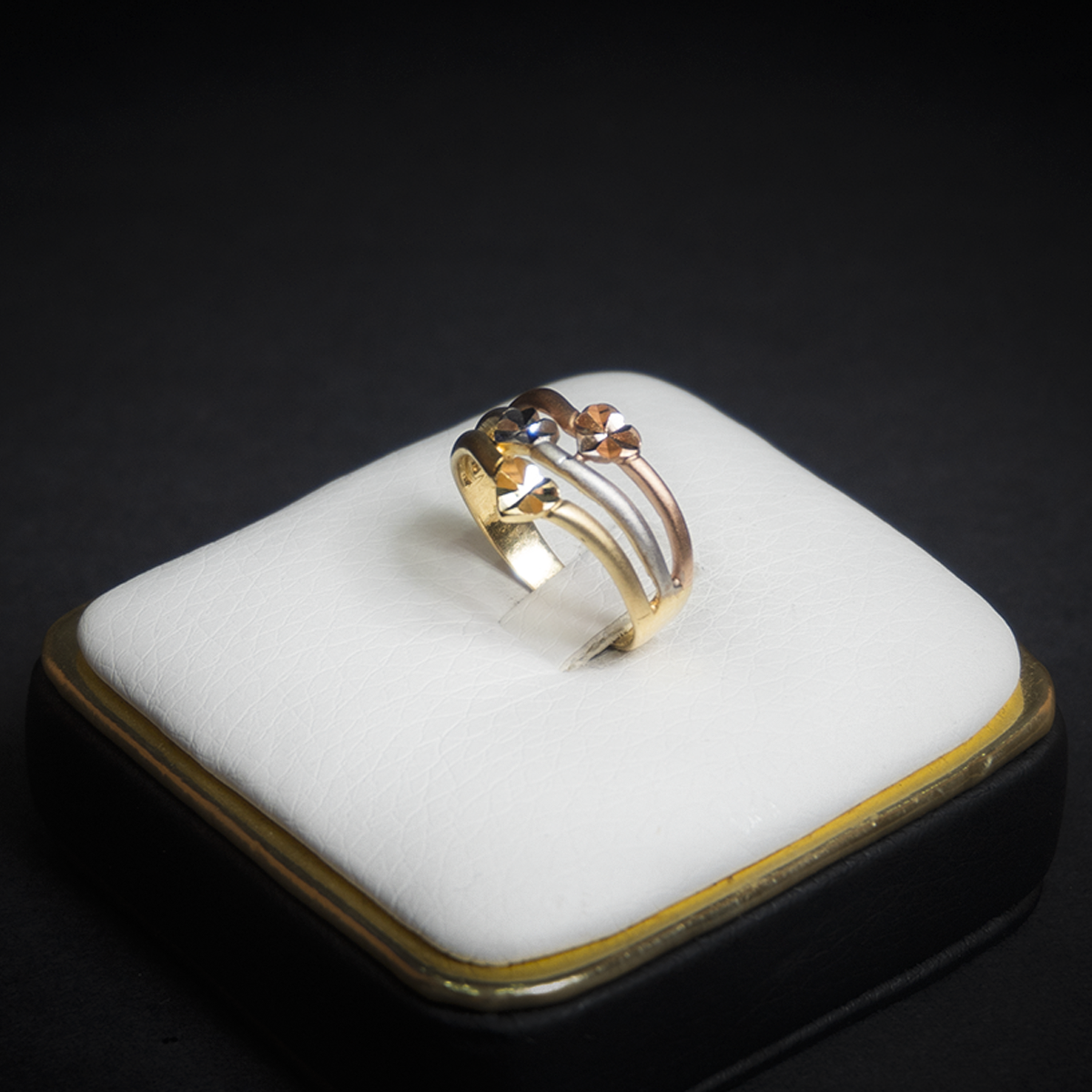 Anillo Corazones 3/O 10k