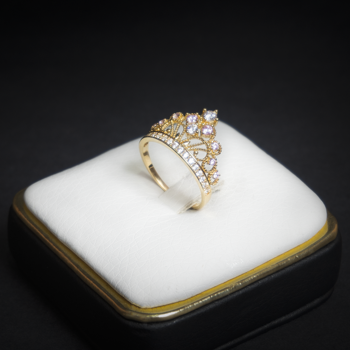 Anillo 15 años zirc. rosadas 14k