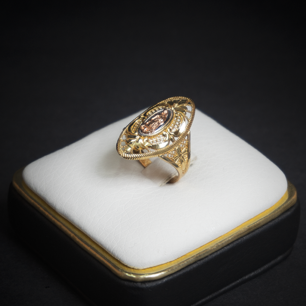 Anillo Virgen Guadalupe 3/O 10k