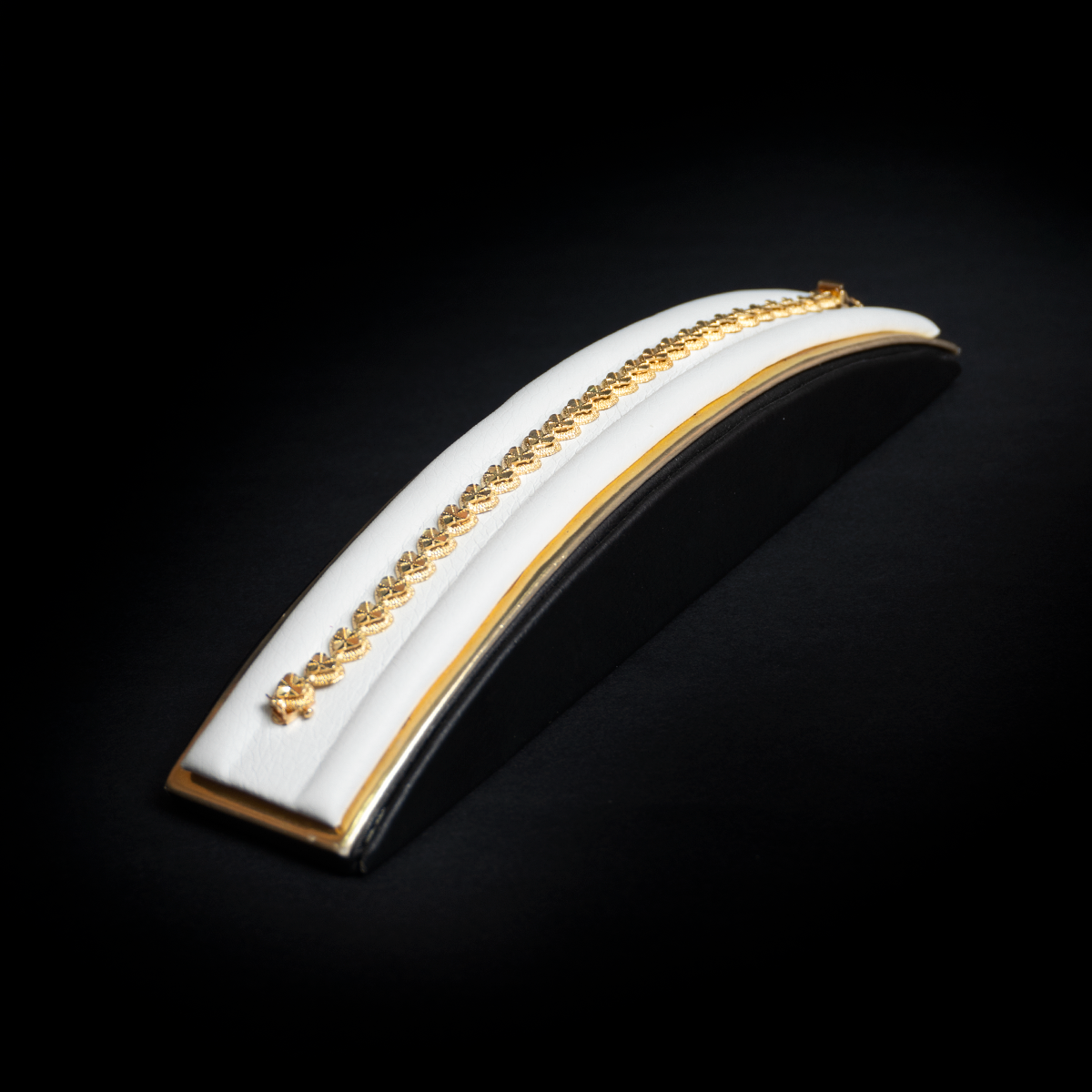 Pulsera de corazones 14k