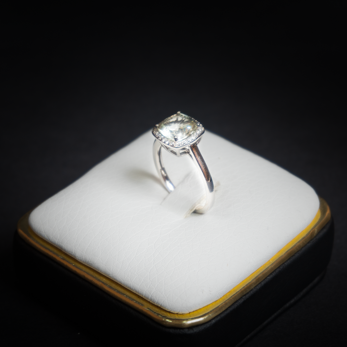 Anillo Cuadrado O/B 10k