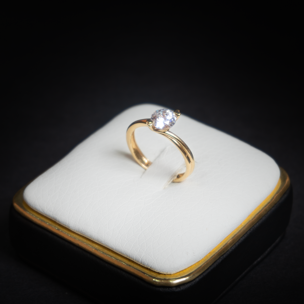Anillo Compromiso con corazones 14k