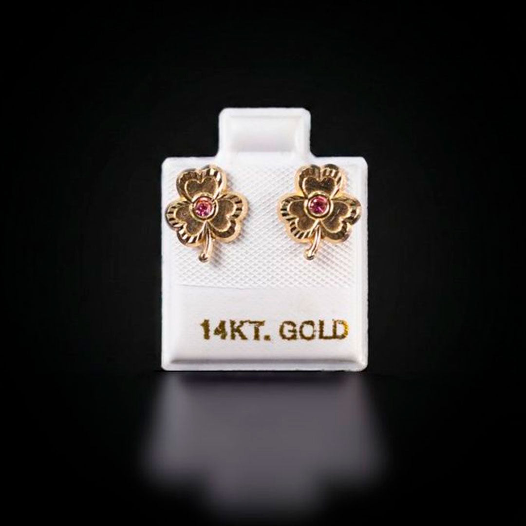 Aretes trébol con zirconias rojas 14k