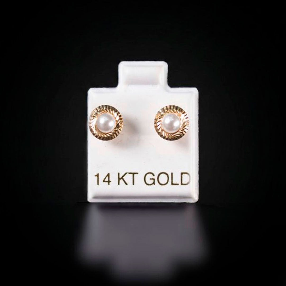 Aretes circulares con perla central 14k