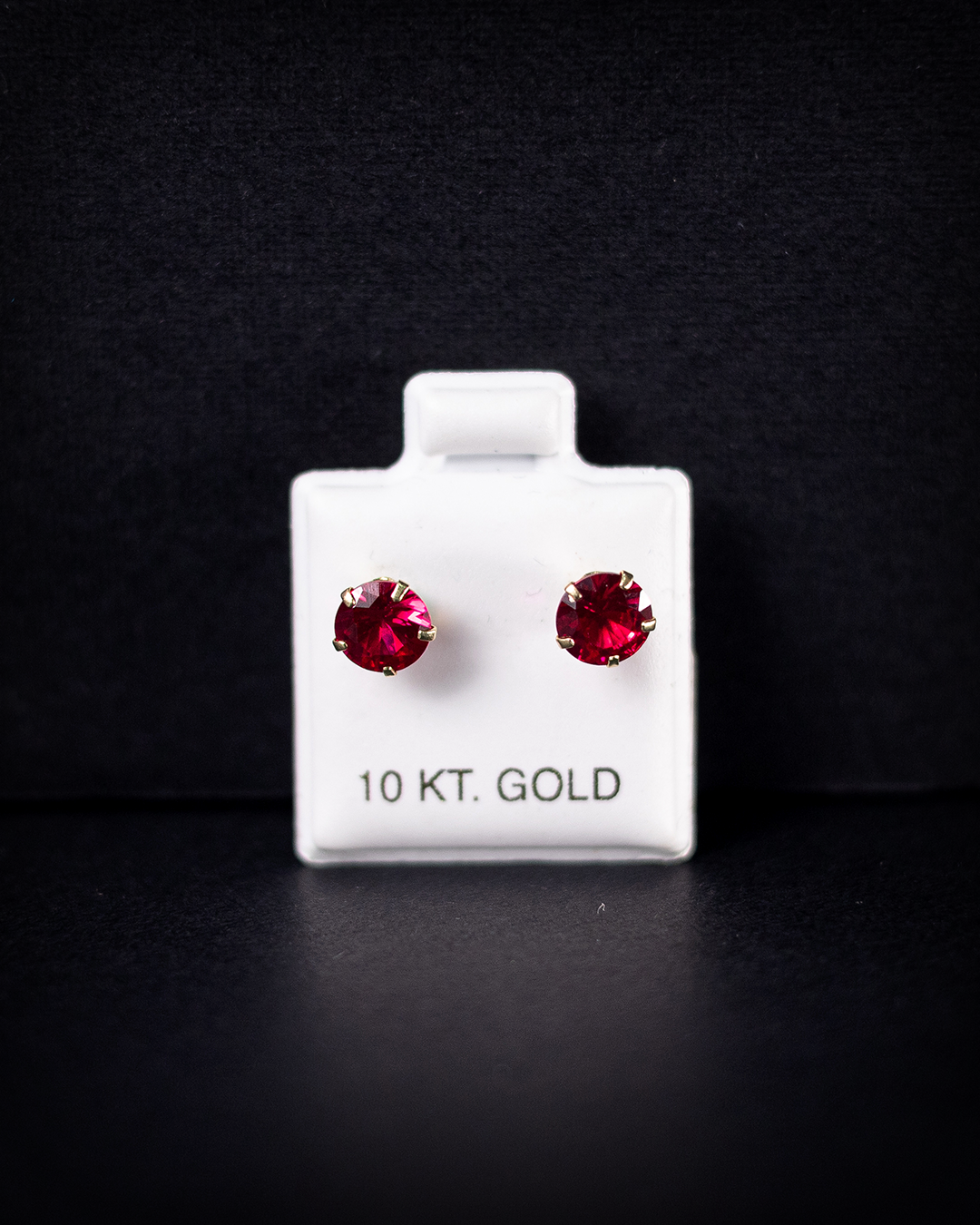 Aretes con Zirconia Roja 10k